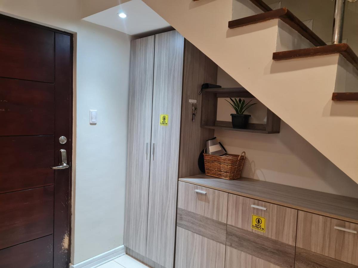 Huge Condo Unit Near Burgos Circle, St Lukes, Shangri-La - P Hamptons T1 Makati City Kültér fotó